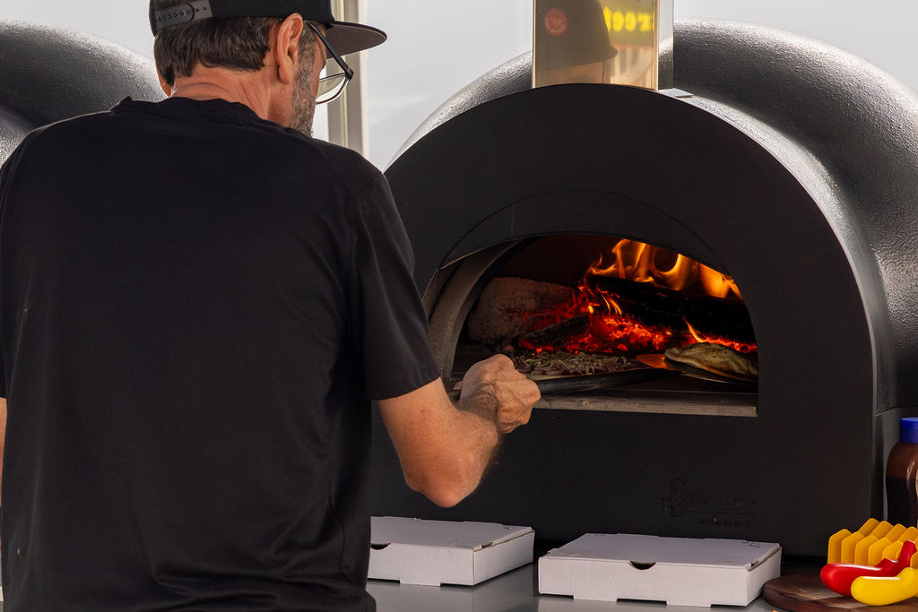 🔥 Roving Pizza – Bringing the Fire to Your Feast, Wherever You Celebrate! 🍕